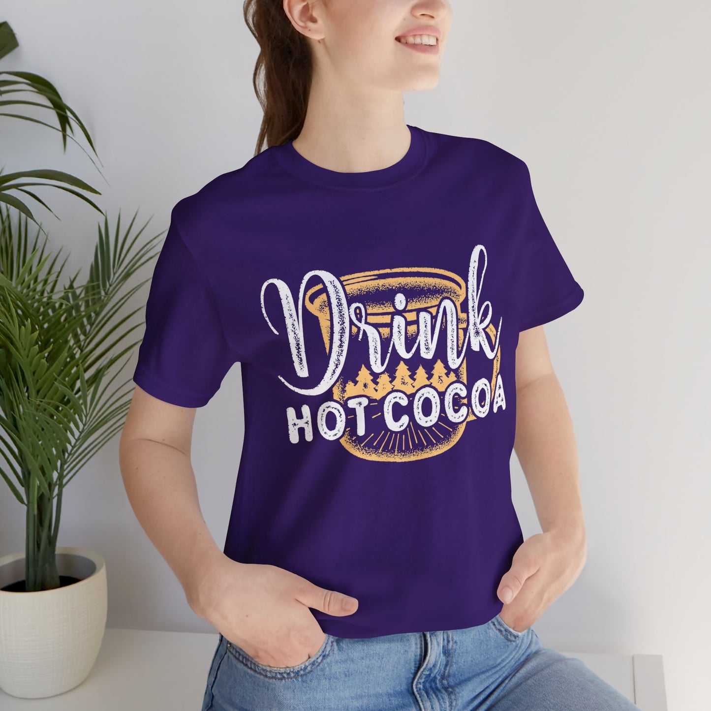 Christmas: Drink Hot Cocoa - Unisex Jersey Short Sleeve Tee