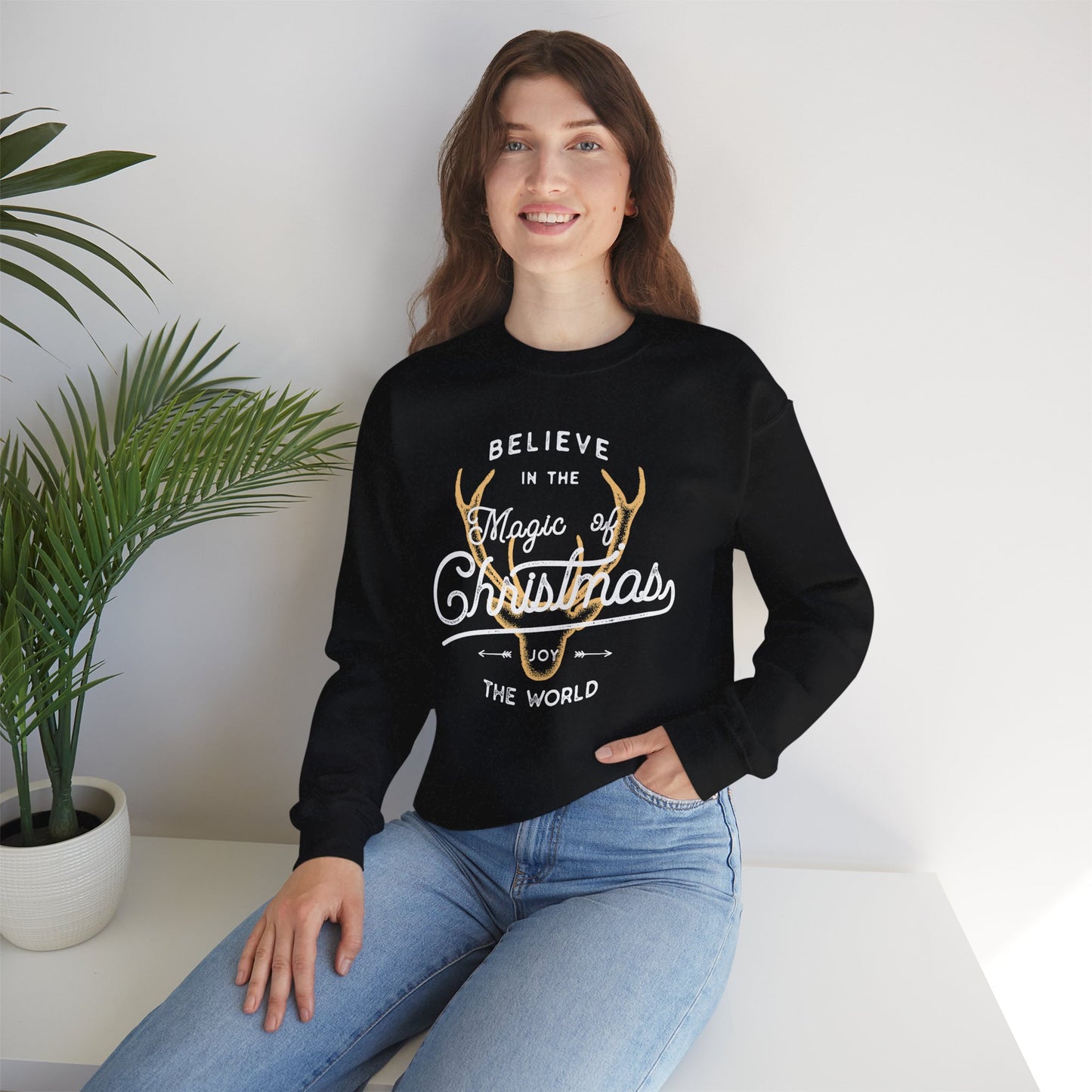 Believe In The Magic Of Christmas - Unisex Heavy Blend™ Crewneck Sweatshirt