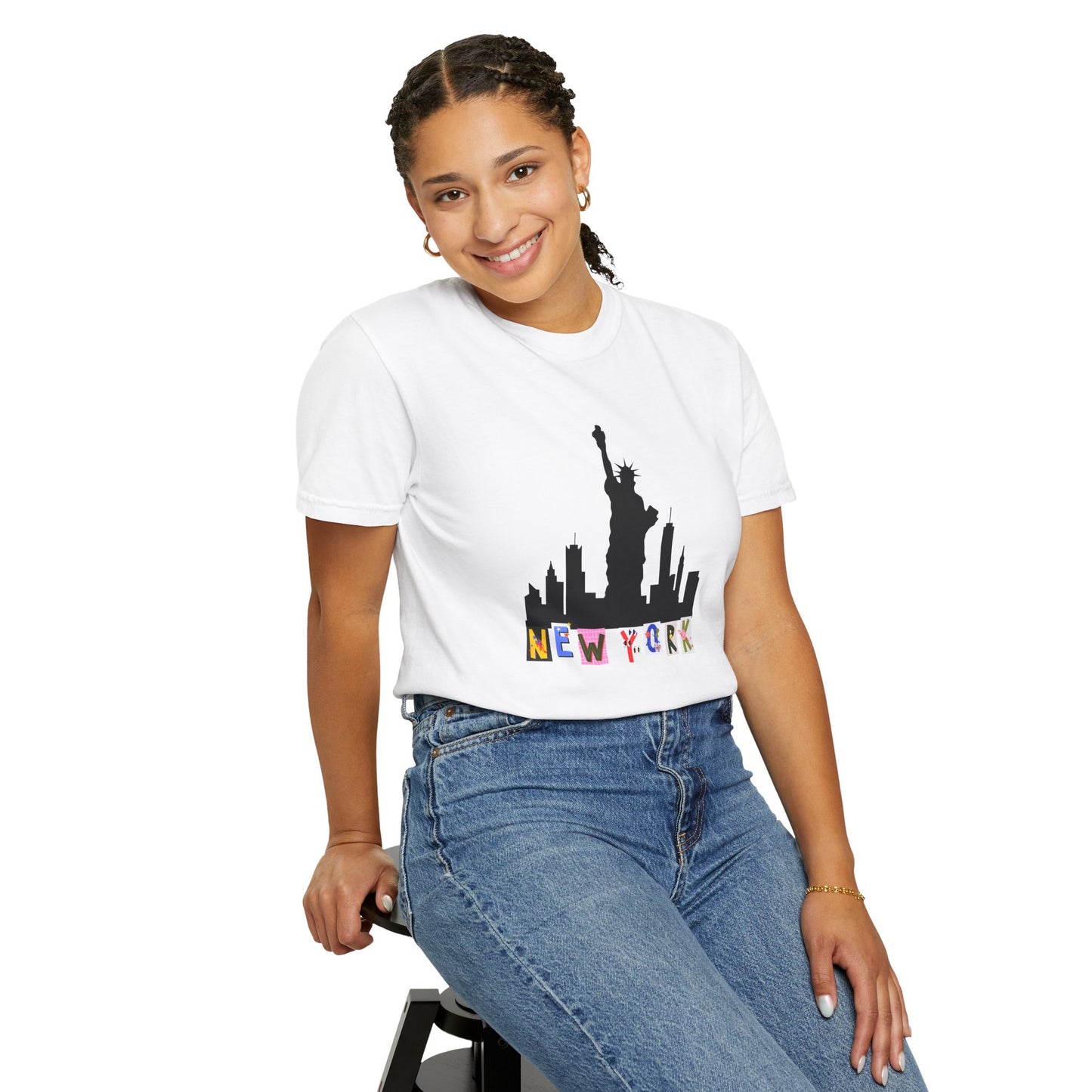 New York Skyline Graphic T-Shirt - Unisex Garment-Dyed Tee for City Lovers - 12002