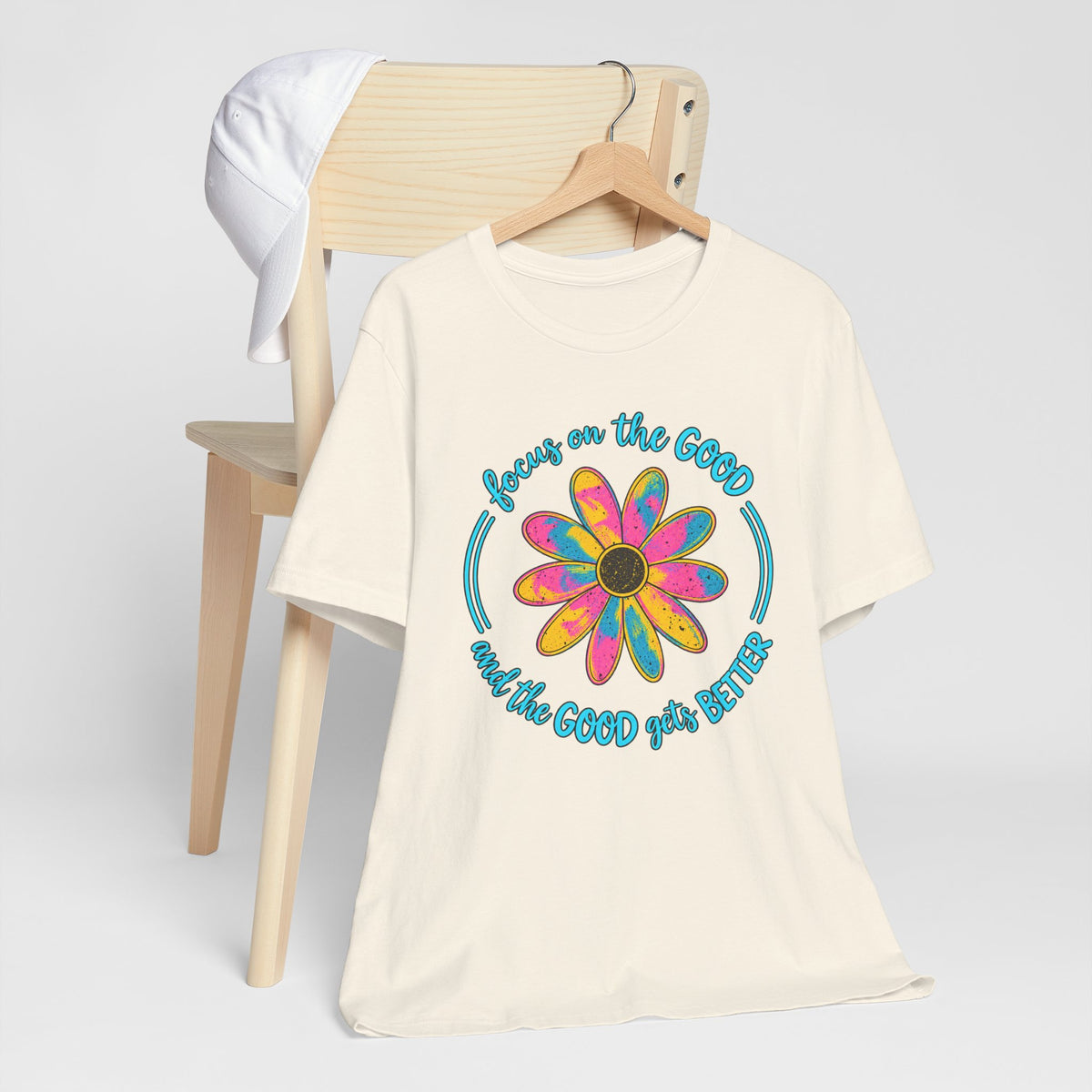 Focus on the Good T-Shirt, Colorful Retro Daisy Graphic Tee - 14563