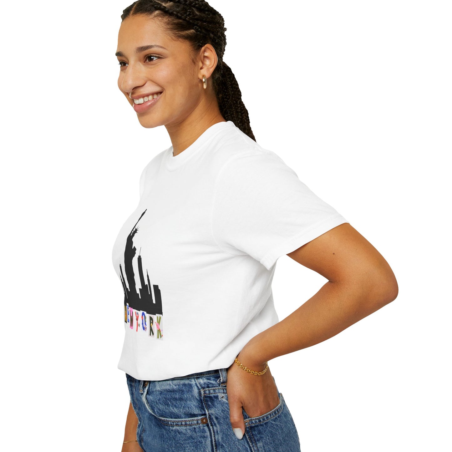 New York Skyline Graphic T-Shirt - Unisex Garment-Dyed Tee for City Lovers - 12002